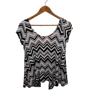 Rue21 Open Back T-Shirt Size Small